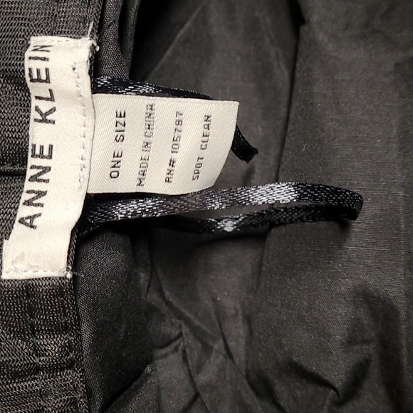 Houndstooth Bucket Hat - Picture 5 of 7